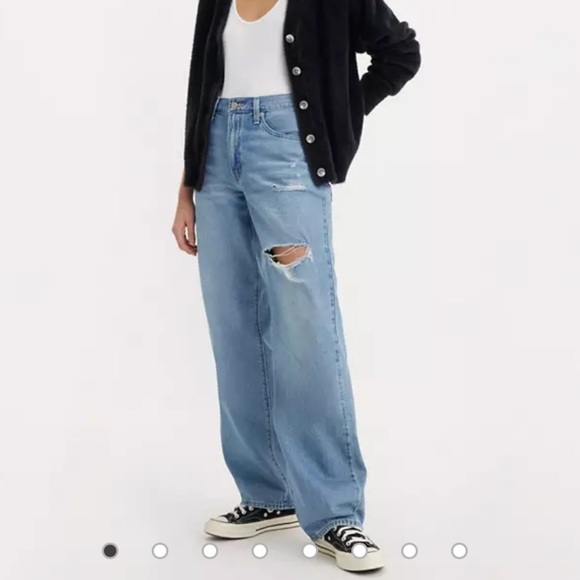Levi’s Premium Baggy Dad Jeans In The Middle Medium Wash Size 28 - Picture 1 of 13